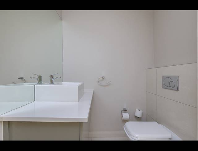 3 BEDROOM APARTMENT TO LET IN CAMPS BAY